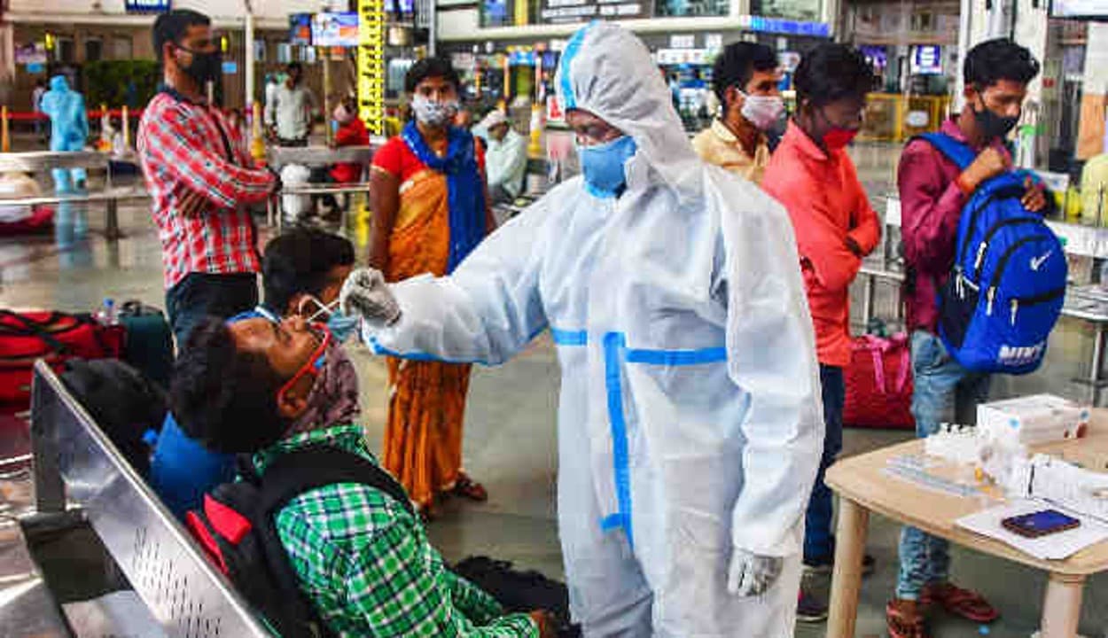 कोरोना के नये वैरिएंट JN.1 से इन लोगों को सबसे ज्यादा खतरा, WHO भी चिंतित, नये साल के जश्न पर भी पहरा