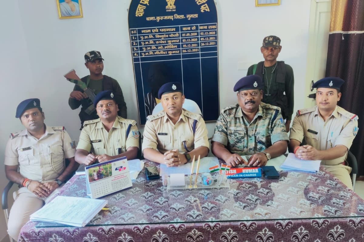 भाकपा माओवादी का हार्डकोर उग्रवादी नेहरू मुंडा गुमला से गिरफ्तार, पुलिस पर किया था हमला