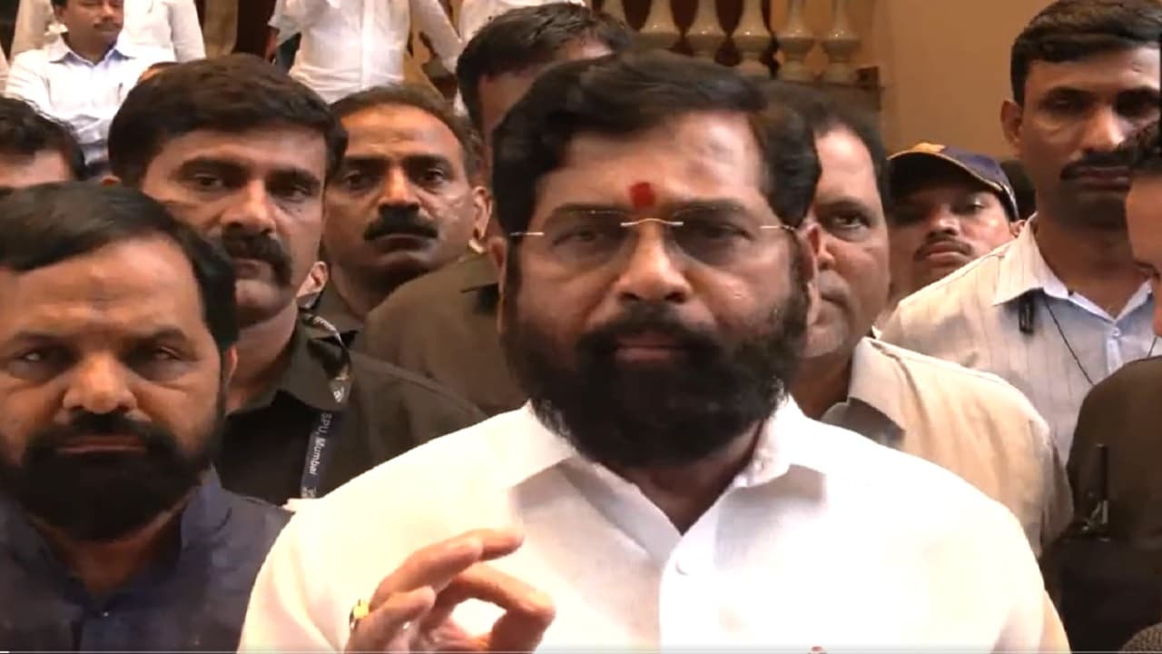 Mumbai News: शिंदे सरकार का बड़ा फैसला, बांद्रा-वर्सोवा सी-लिंक का नाम बदलकर किया ‘वीर सावरकर सेतु’