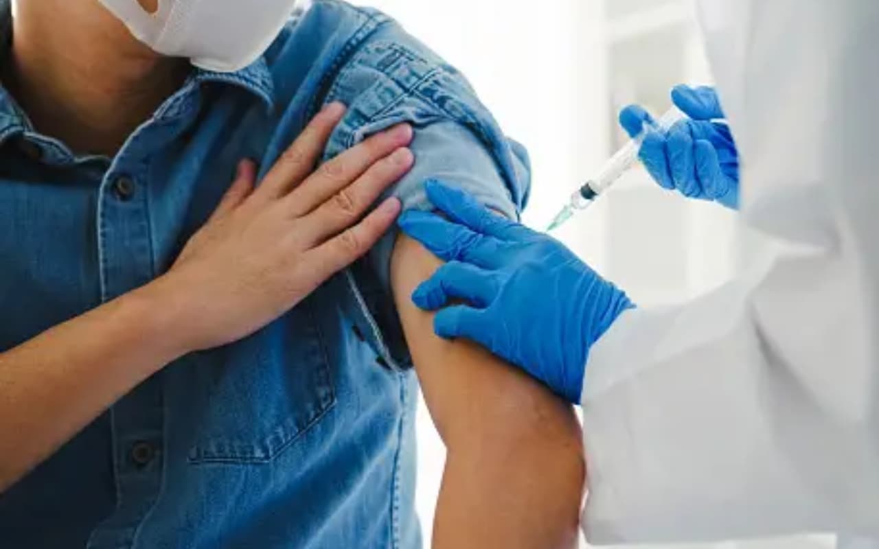 फिर लौट रहा है कोरोना का कहर! देश में एक्टिव केस 1000 पार, अब तक 11 की मौत