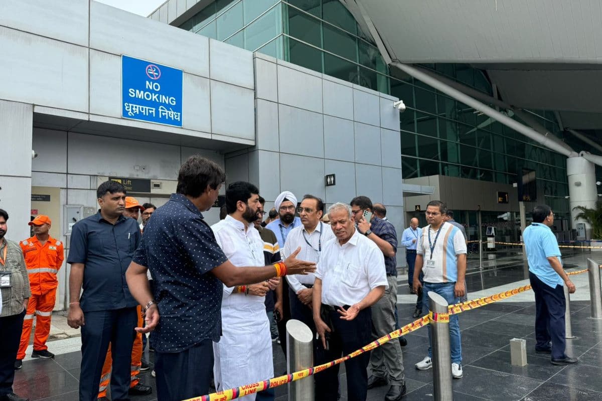 Murlidhar Mohol: ‘दिल्ली हवाई अड्डे की घटना का राजनीतिकरण न करे विपक्ष’, नागरिक उड्डयन राज्य मंत्री बोले- हर मुद्दे में राजनीति लाना गलत