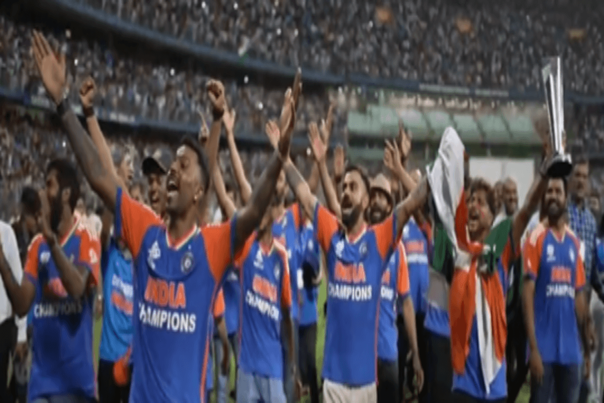 ‘मां तुझे सलाम’ गाने पर थिरका वानखेड़े स्टेडियम, वीडियो देख खड़े हो जाएंगे रोंगटे