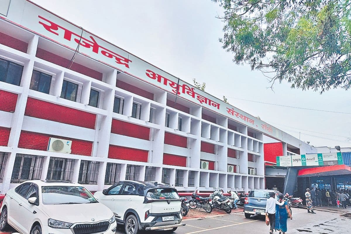 Corona Death: रांची में कोरोना से 44 साल के शख्स की मौत, RIMS में चल रहा था इलाज, झारखंड में कोरोना से मौत का पहला केस