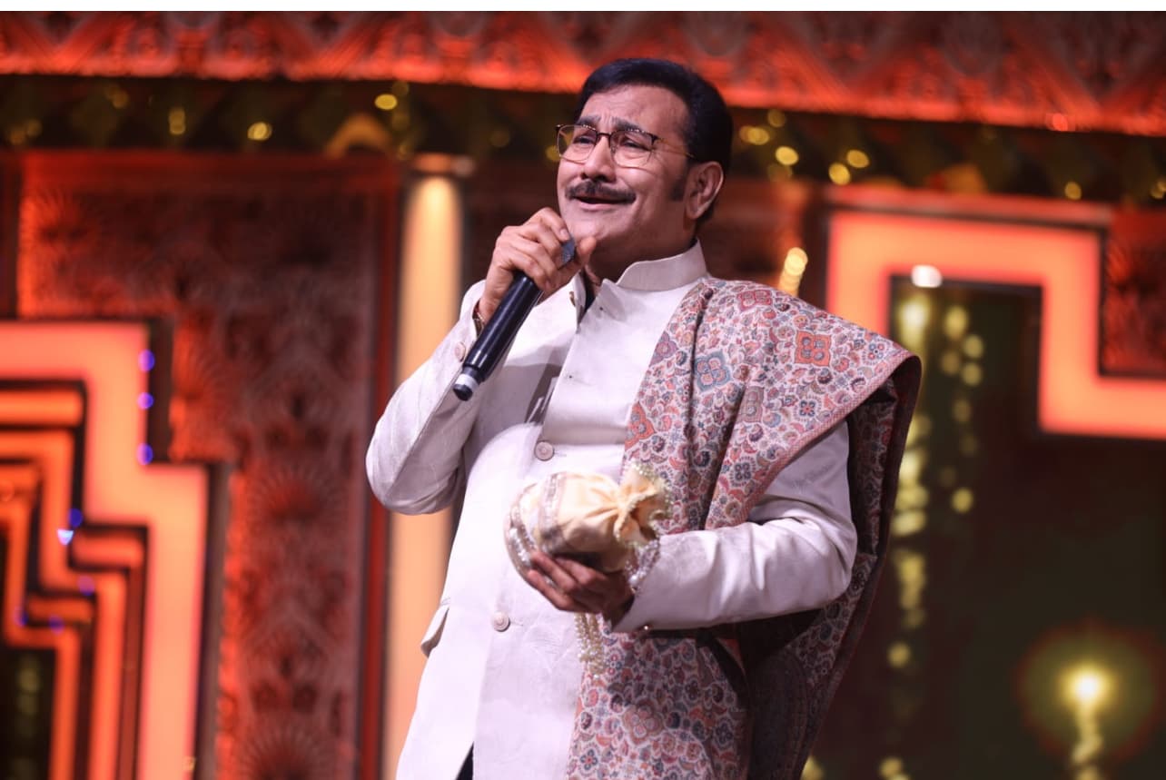 Sudesh Bhosale: लड़की की आवाज बोलकर बनाया जाता था मजाक,आगे चलकर यह सिंगर बना अमिताभ बच्चन की आवाज