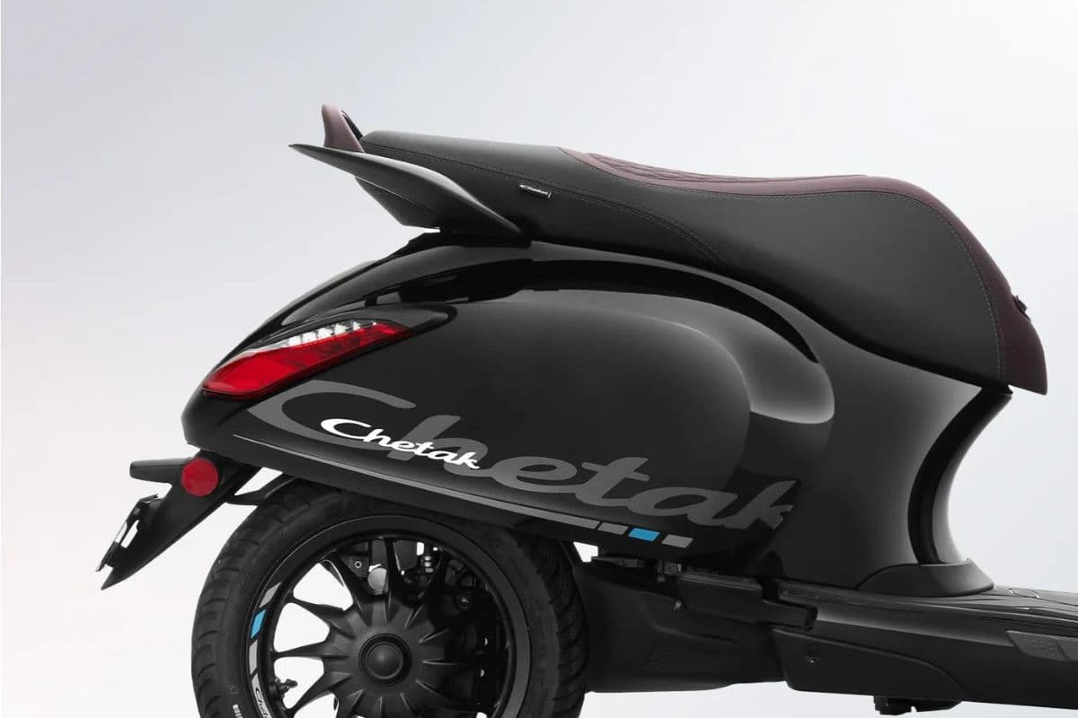 Bajaj Chetak 3201 का स्पेशल एडीशन लॉन्च, सिर्फ Amazon पर होगी बिक्री