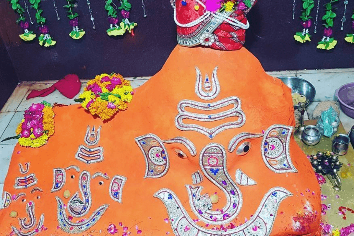 Sawan 2024: उज्जैन पहुंचे तो जरूर करें इन मंदिरों कर दर्शन