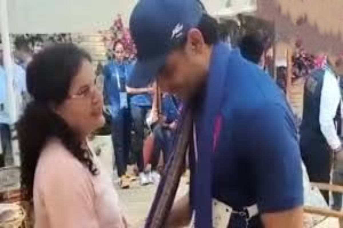 Neeraj Chopra के साथ क्या हुई थी बात, मनु भाकर की मां ने खुद उठाया राज से पर्दा, कहा- ‘जब मैं उनसे…’