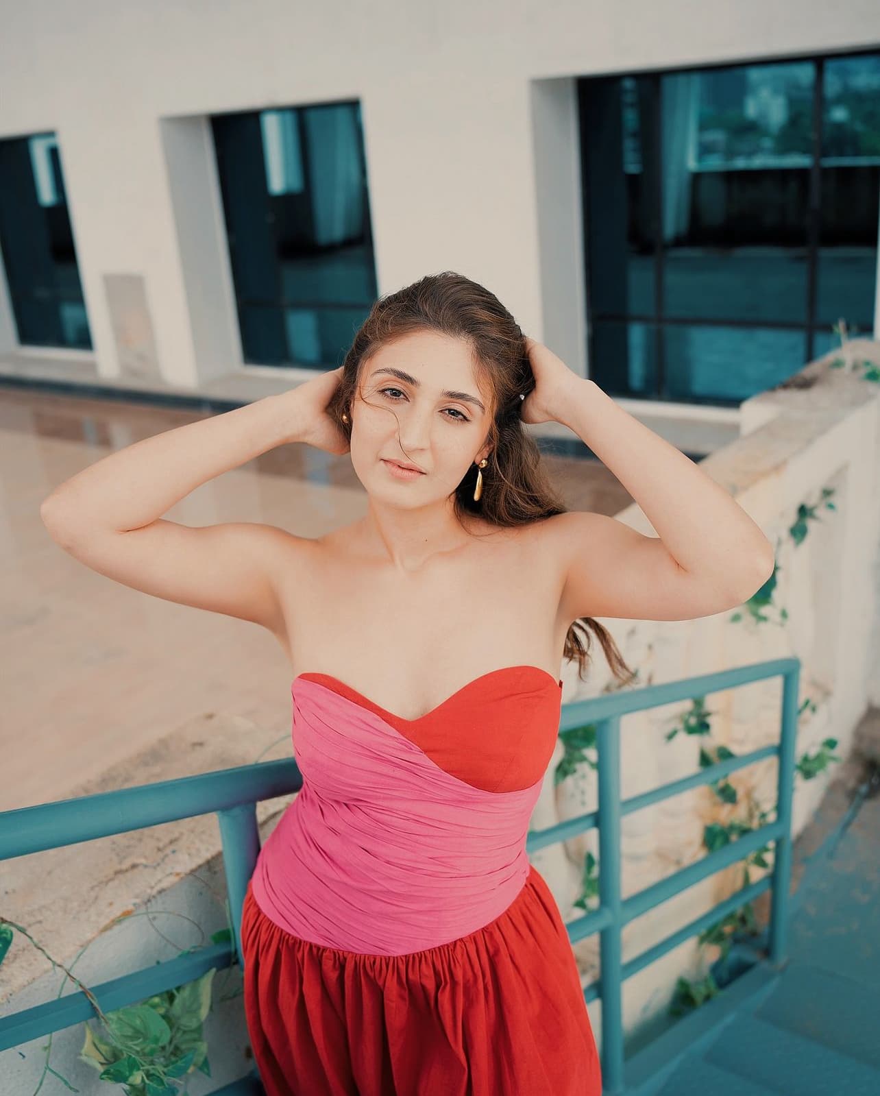 Dhvani Bhanushali:ध्वनि भानुशाली ने बताया कि कब उन्होंने सिंगर के साथ एक्ट्रेस बनने का लिया फैसला