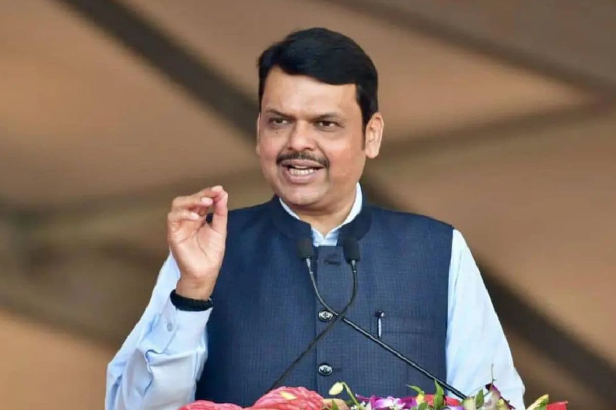 Maharashtra Election: ‘बैग’ की जांच कोई मुद्दा नहीं, केवल उद्धव की वोट मांगने की तिकड़म- देवेंद्र फडणवीस