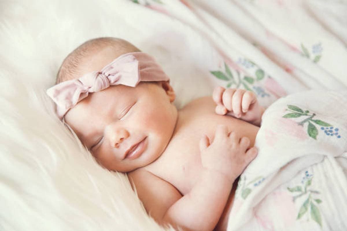 Baby Girl Name: हिंदू महीने से प्रेरित रखें बिटिया रानी का नाम, अर्थ है बेहद शानदार