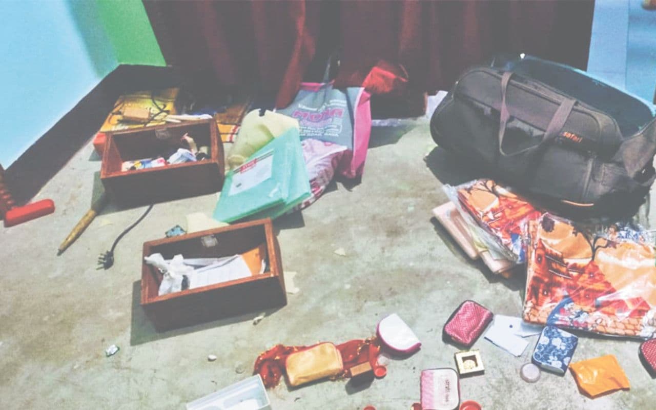 Bihar News: सीसीएल के रिटायर्ड इंजीनियर के घर से लाखों की चोरी, लाइसेंसी रायफल के साथ कारतूस भी ले गये चोर