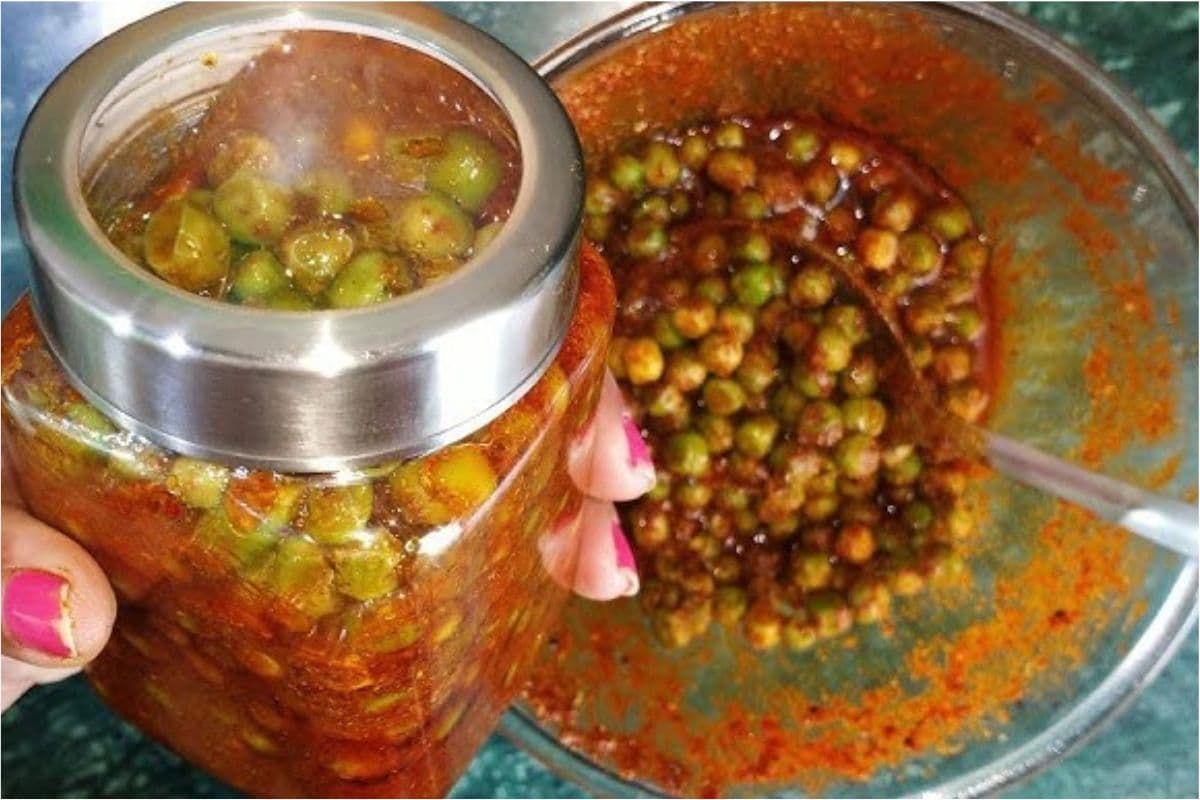 Matar Achar Recipe: घर पर बनाएं हरे मटर का स्वादिष्ट अचार और इस सीजन का मजा करें दोगुना