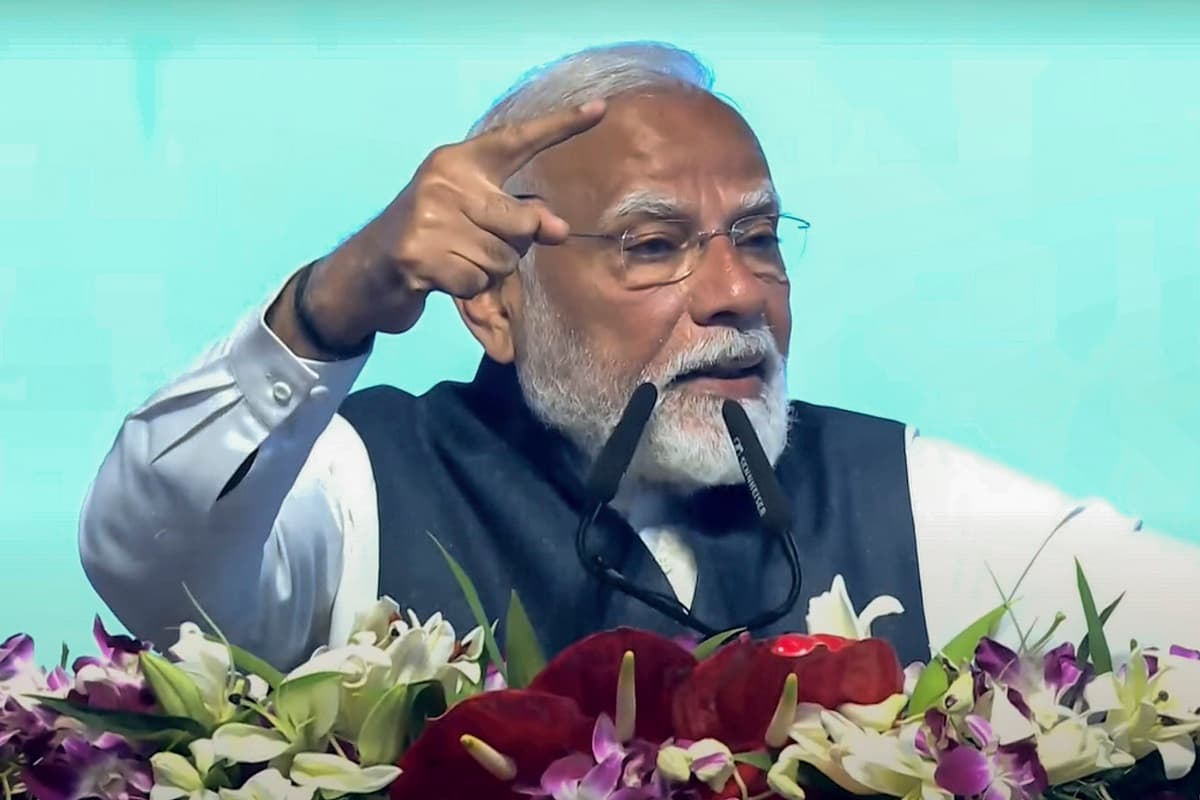 निर्यातकों और कारोबारियों को पीएम मोदी ने दिया मंत्र, बोले- देश में बने प्रोडक्ट