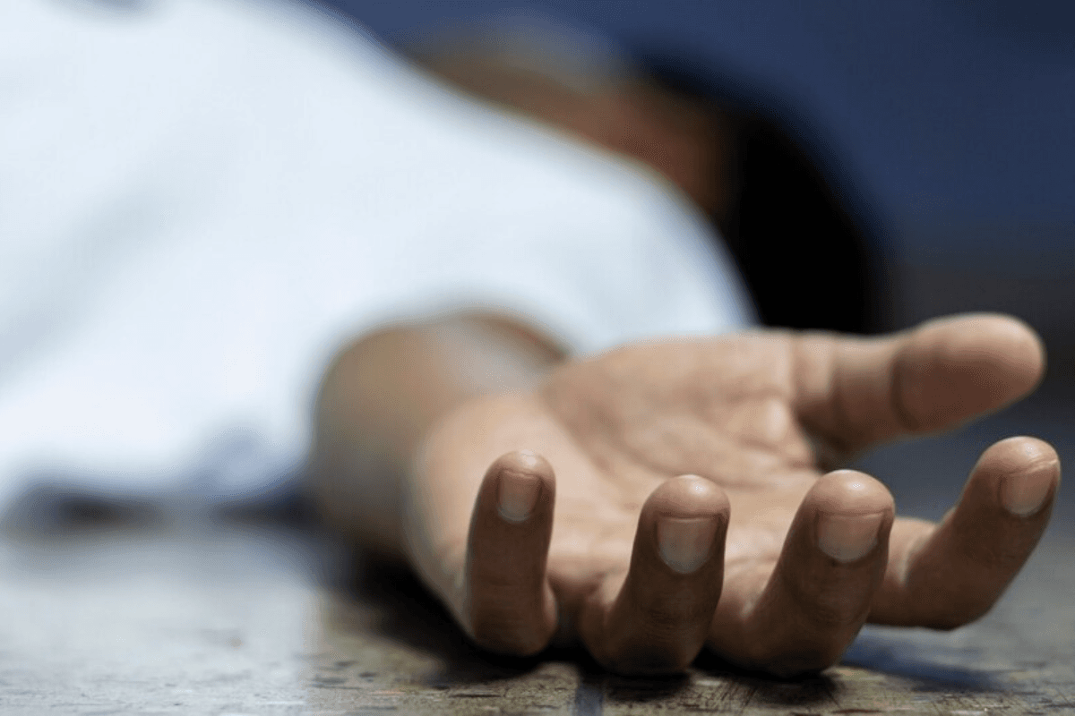 बिहार में खौफनाक मर्डर, पहले युवक को दमभर पीटा फिर नाखून उखाड़ा, करंट लगा कर दी हत्या, परिजनों ने हत्यारे के घर पर ही जला दी लाश