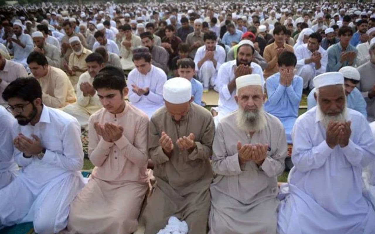 Eid के चांद का हुआ दीदार, बिहारशरीफ में ईद उल फितर की नमाज अदा करने का वक्त हुआ तय, यहां देखें समय