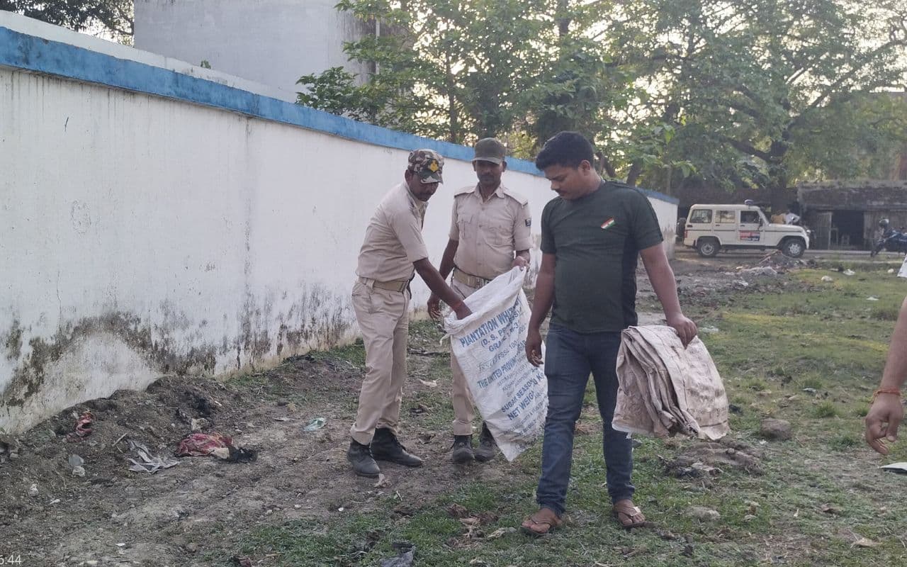 Bihar: कोर्ट और पुलिस मुख्यालय के नजदीक मिली सैकड़ों शराब की बोतलें, कुछ दूर पर बैठते हैं एसपी, चुप्पी पर उठ रहे सवाल