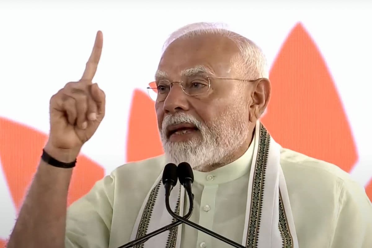 PM Modi Praises RSS: “जहां सेवा कार्य, वहां स्वयंसेवक”, पीएम मोदी ने महाकुंभ में ‘निःस्वार्थ’ सेवा के लिए RSS की प्रशंसा की