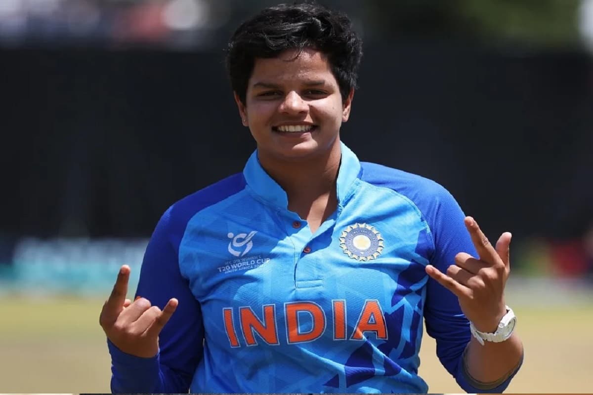 कितनी अमीर हैं महिला क्रिकेट टीम की धाकड़ बल्लेबाज शेफाली वर्मा, कितनी मिलती है मैच फीस