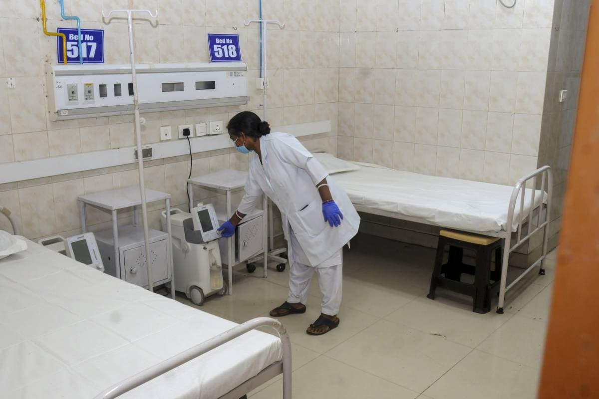 भारत में कोरोना मचा रहा हाहाकर, देश में  3,961 एक्टिव केस, 24 घंटों में 4 की मौत