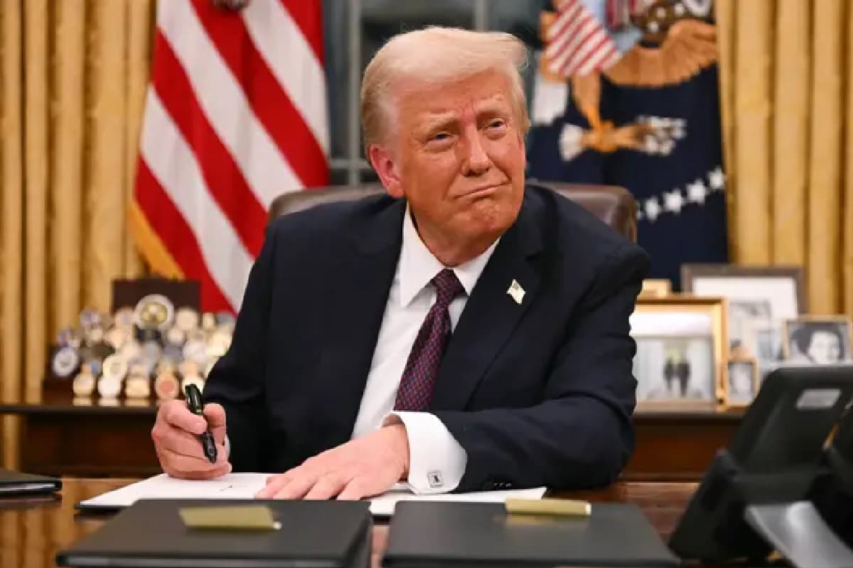 Tariff War: डोनाल्ड ट्रंप का नया पैंतरा, अमेरिका से बाहर की फिल्मों पर 100% टैरिफ