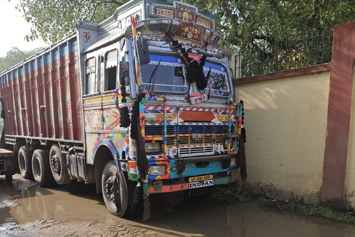 UP से बिहार आ रही थी शराब की बड़ी खेप, 16 लाख की विदेशी लिकर के साथ एक तस्कर गिरफ्तार