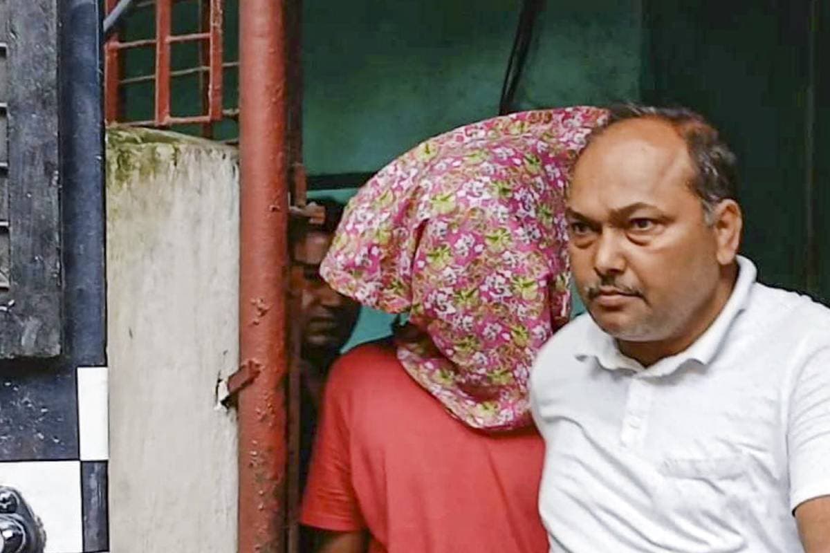 Kolkata Law Student Assault : दुष्कर्म के आरोपी का संबंध TMC से, बीजेपी ने फोटो शेयर करके साधा निशाना