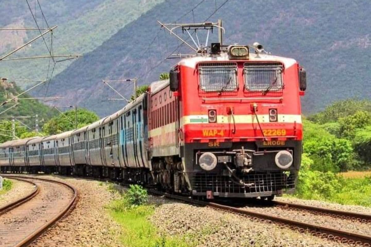 Indian Railway: रेलवे ने बदले इमरजेंसी कोटा के नियम, जानें अब कैसे मिलेगा टिकट