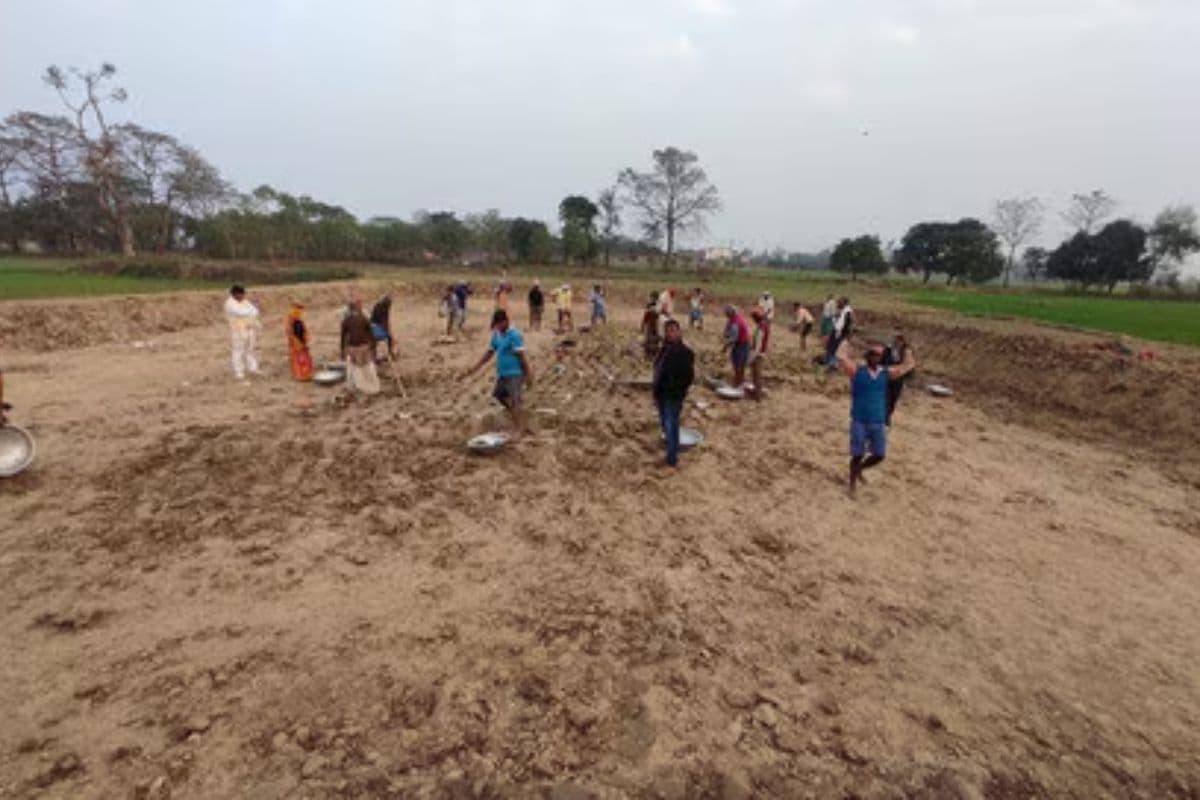 मजदूरों के लिए जून में स्वीट्जरलैंड बना कैमूर, मनरेगा के साइट पर अपलोड तस्वीरों ने चौंकाया, जानिए पूरा माजरा…