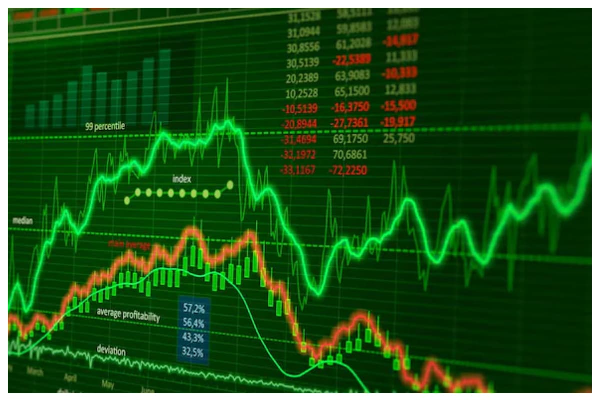 सेंसेक्स, निफ्टी की शुरूआत गिरावट के साथ, देखें कौन रहे टॅाप गेनर्स