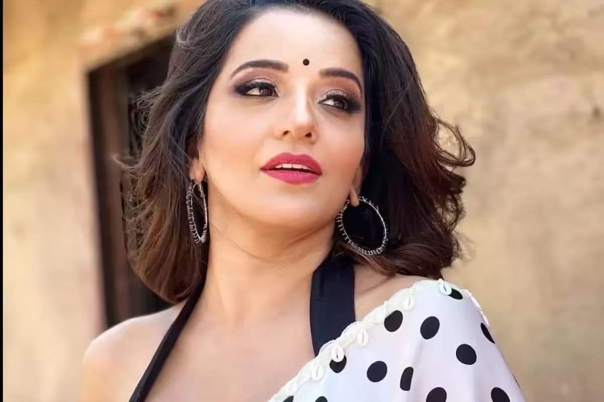 भोजपुरी एक्ट्रेस मोनालिसा बनीं ‘सोनालिका ट्रैक्टर’! बिहार में फर्जी डोमिसाइल सर्टिफिकेट से मचा हड़कंप