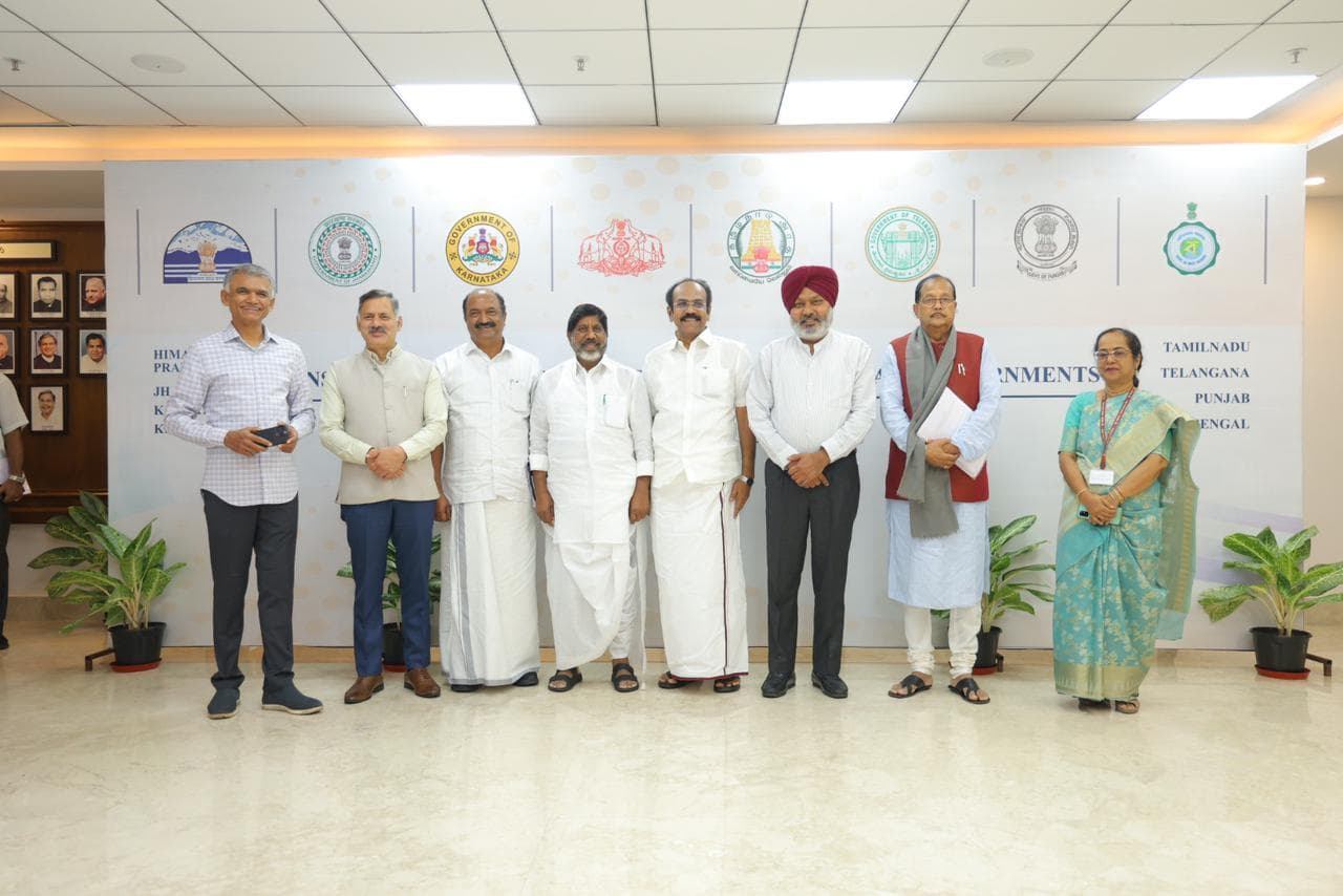 GST: विपक्ष शासित राज्यों ने कहा, जीएसटी में होने वाले बदलाव से पहले राज्यों के हितों का ख्याल करे केंद्र