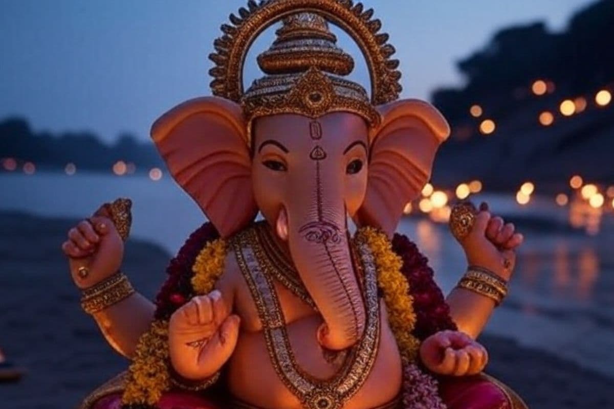 Ganesh Chaturthi 2025: गणेश विसर्जन के दौरान करें इन मंत्रों का जाप, पूरी होंगी मनोकामनाएं