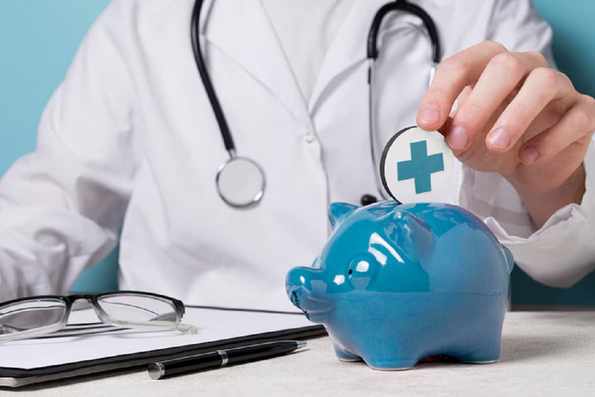 पर्सनल और हेल्थ इंश्योरेंस पॉलिसीधारकों को मिलने वाली बड़ी राहत, जीएसटी से सकती है छूट