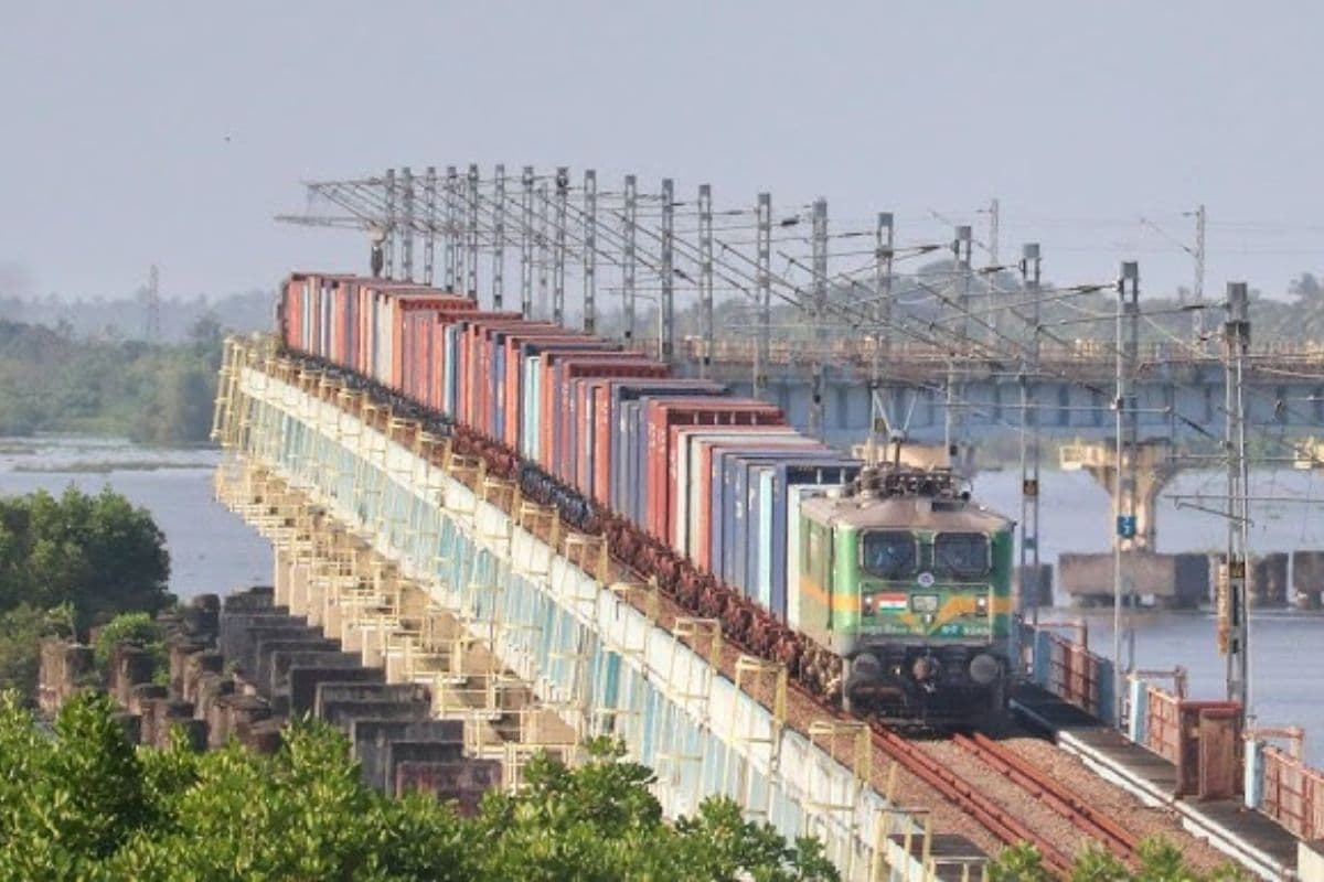 Bihar Railway Project: बिहार के इन जिलों के बीच बहुत जल्द शुरू होगी रेल कनेक्टिविटी, लाखों यात्रियों को मिलेगा फायदा