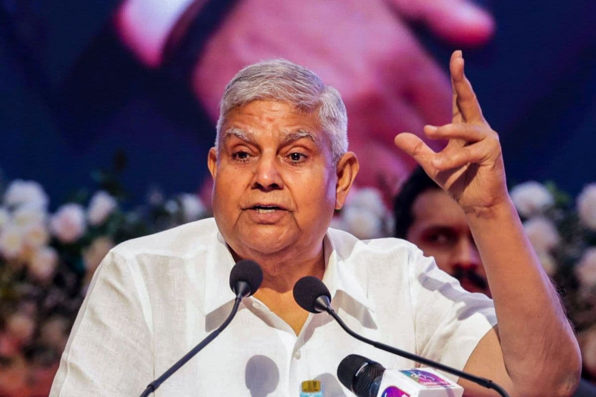 Jagdeep Dhankhar: अभय चौटाला के घर रहेंगे पूर्व उपराष्ट्रपति जगदीप धनखड़, सरकारी आवास छोड़ा