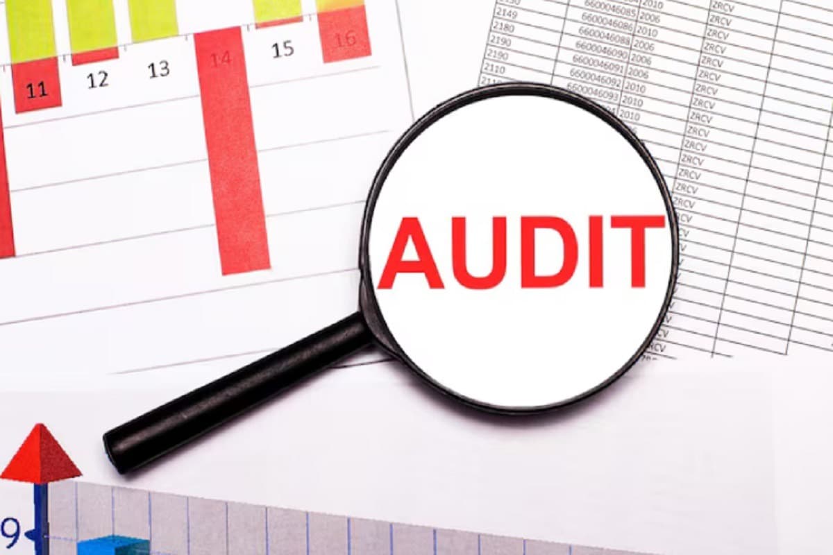 Income Tax: टैक्सपेयर्स को बड़ी राहत, आयकर विभाग ने बढ़ाई ऑडिट रिपोर्ट की समय सीमा