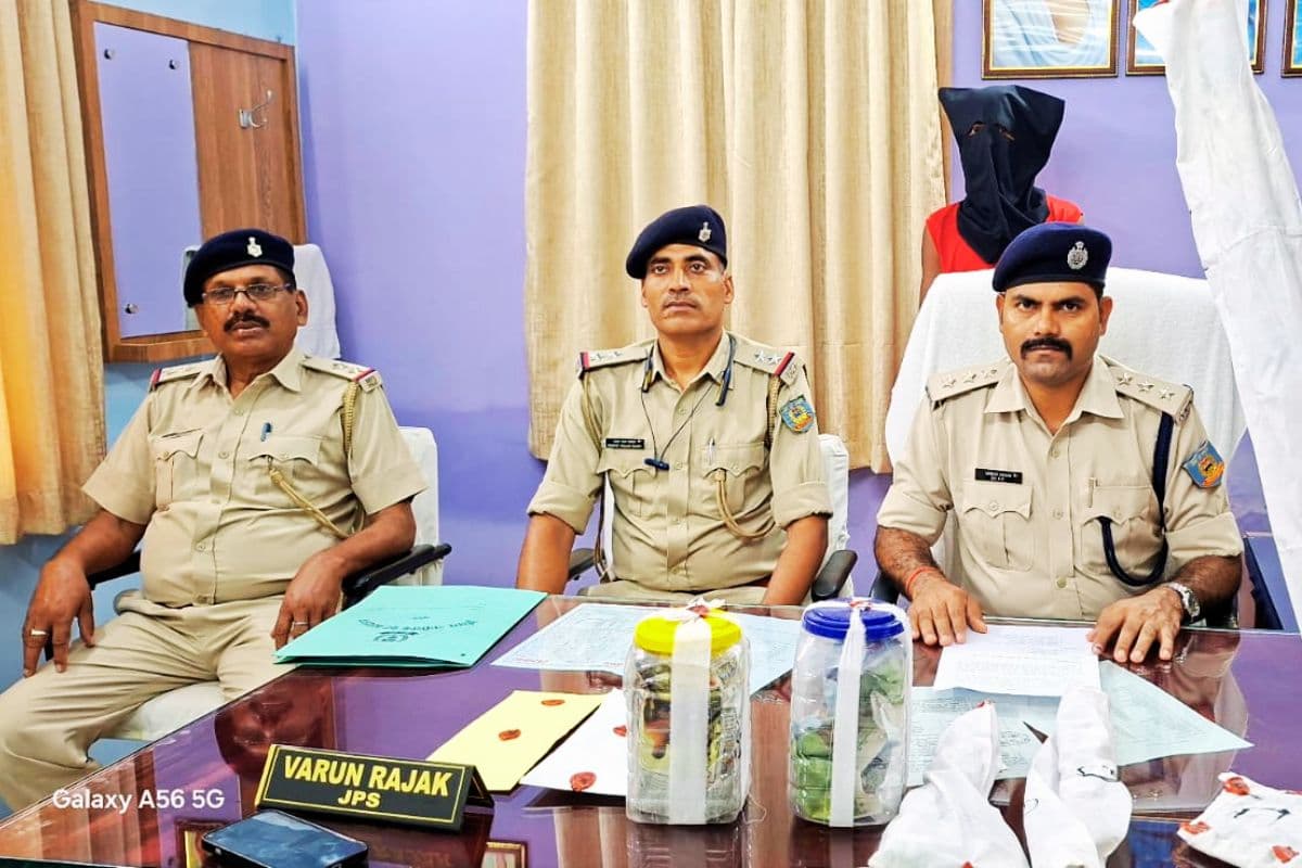 डायन बिसाही के शक में मर्डर, टांगी और कुदाल से किया प्रहार, 24 घंटे के अंदर आरोपी गिरफ्तार