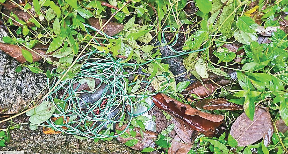 Gaya News : तारचुआं-पननवांटांड़ के जंगल से आइइडी व एके 47 की 30 राउंड गोलियां बरामद