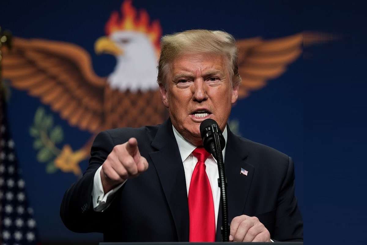 ट्रंप ने BRICS में शामिल होने के इच्छुक देशों को दी धमकी, बोले- डॉलर पर हमला है ये