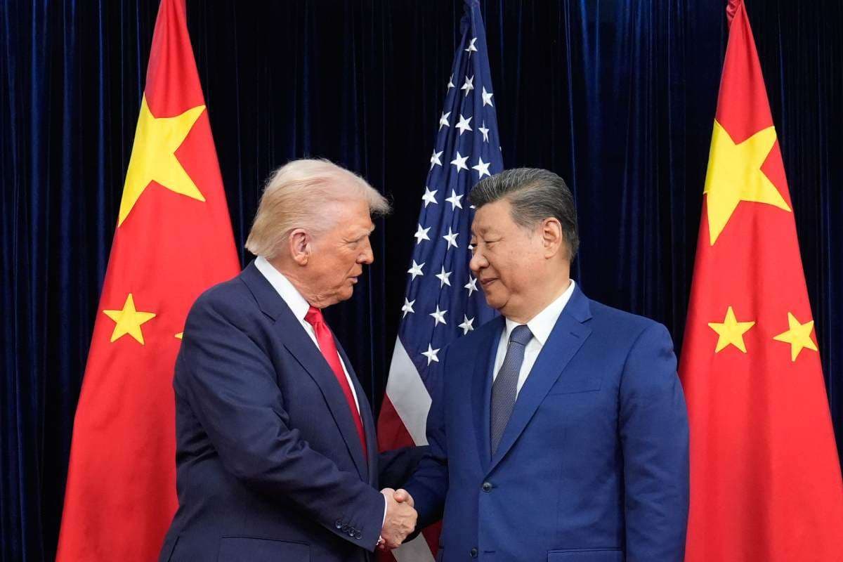 Trump-Xi Jinping Meet : डोनाल्ड ट्रंप ने पकड़ लिया शी जिनपिंग का हाथ, देखें वीडियो