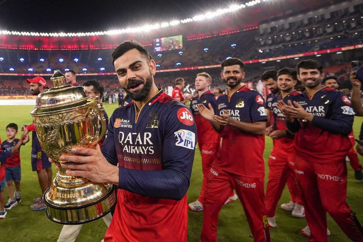 Virat Kohli ने ठुकराया RCB का कमर्शियल कॉन्ट्रैक्ट, फ्रेंचाइजी छोड़ने की अफवाह तेज