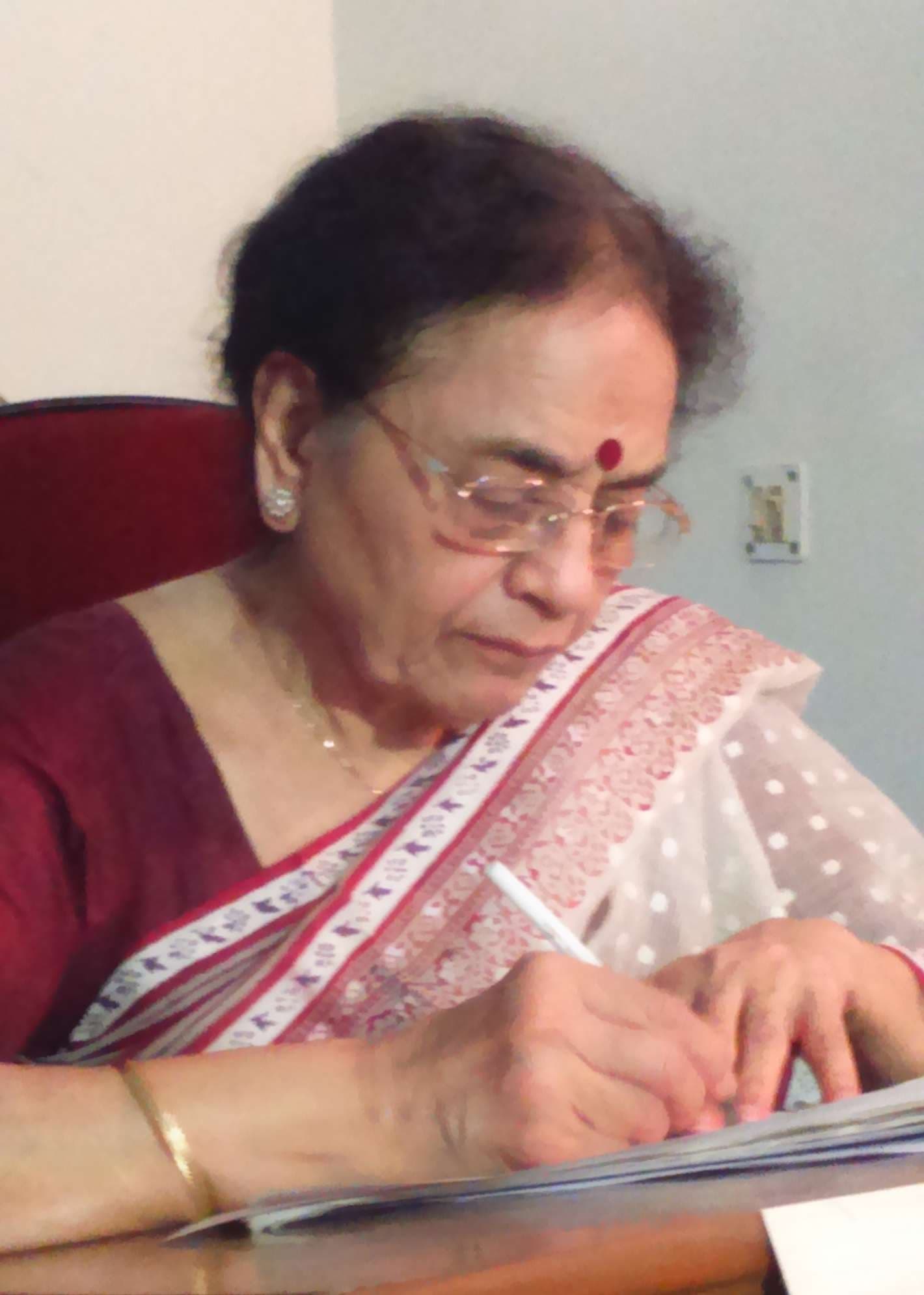 Hindi literature : लेखन के मूल में समाज और जिंदगी के प्रति प्रेम रखनेवाली लेखिका राजी सेठ खामोशी से हुईं अलविदा  