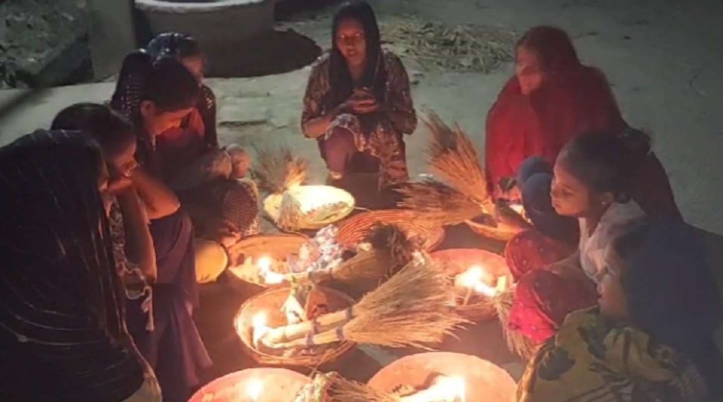 Sama Chakeva: पिता कृष्ण के शाप से कैसे मुक्त हुई सामा, भाई बहन के अटूट प्रेम के पर्व की जानें पूरी कथा व शुभ मुहूर्त