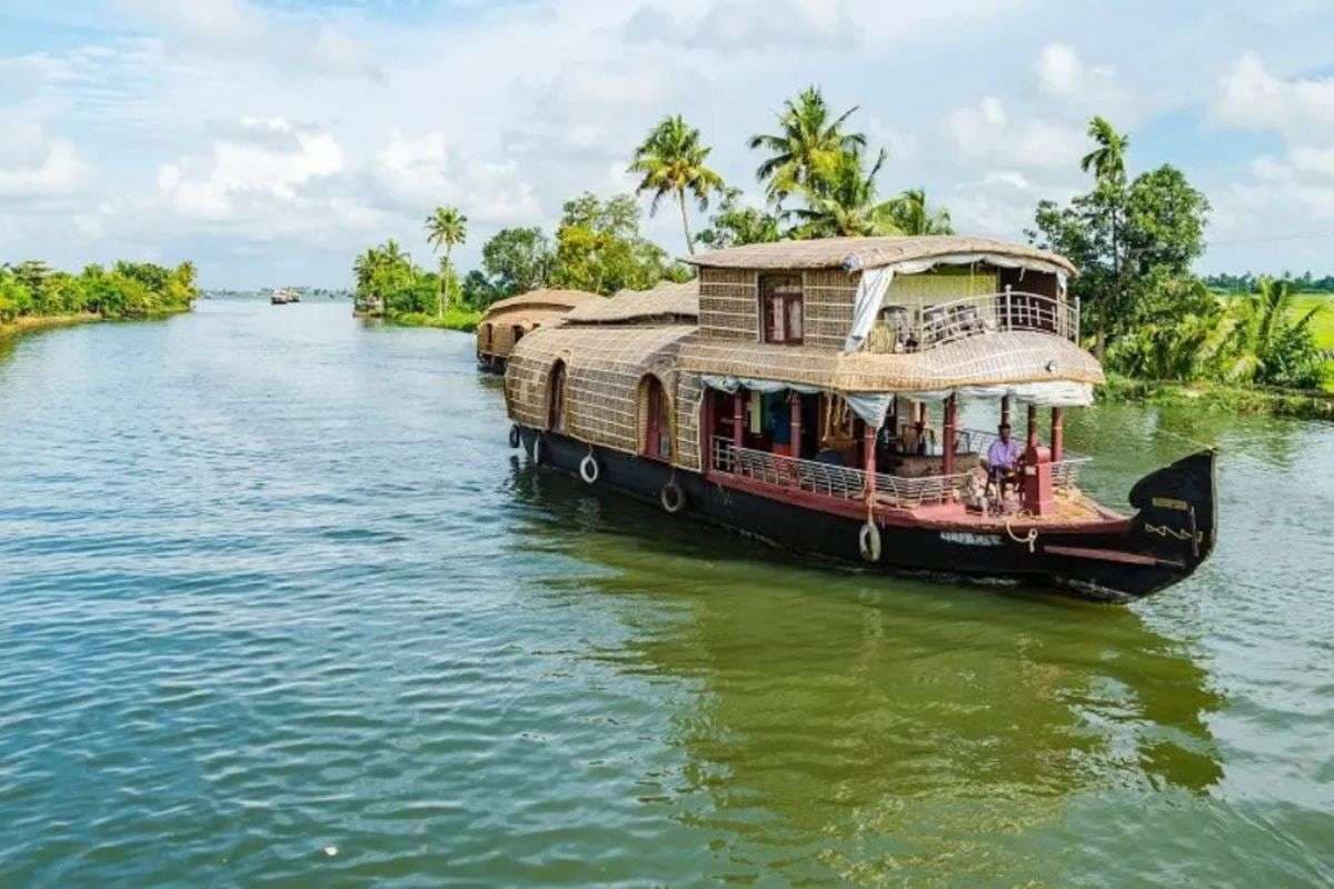 Best Tourist Place in Winter: अगर आप इस विंटर घूमने का बना रहे हैं प्लान तो बेस्ट हैं दक्षिण भारत की ये जगहें