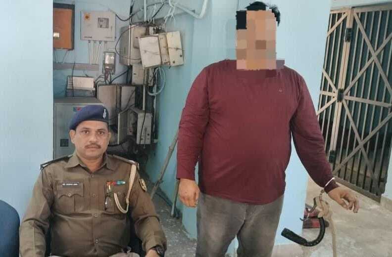 रिटायर्ड सिविल सर्जन से रंगदारी मांगने आया वैशाली का युवक गिरफ्तार, कट्टा बरामद