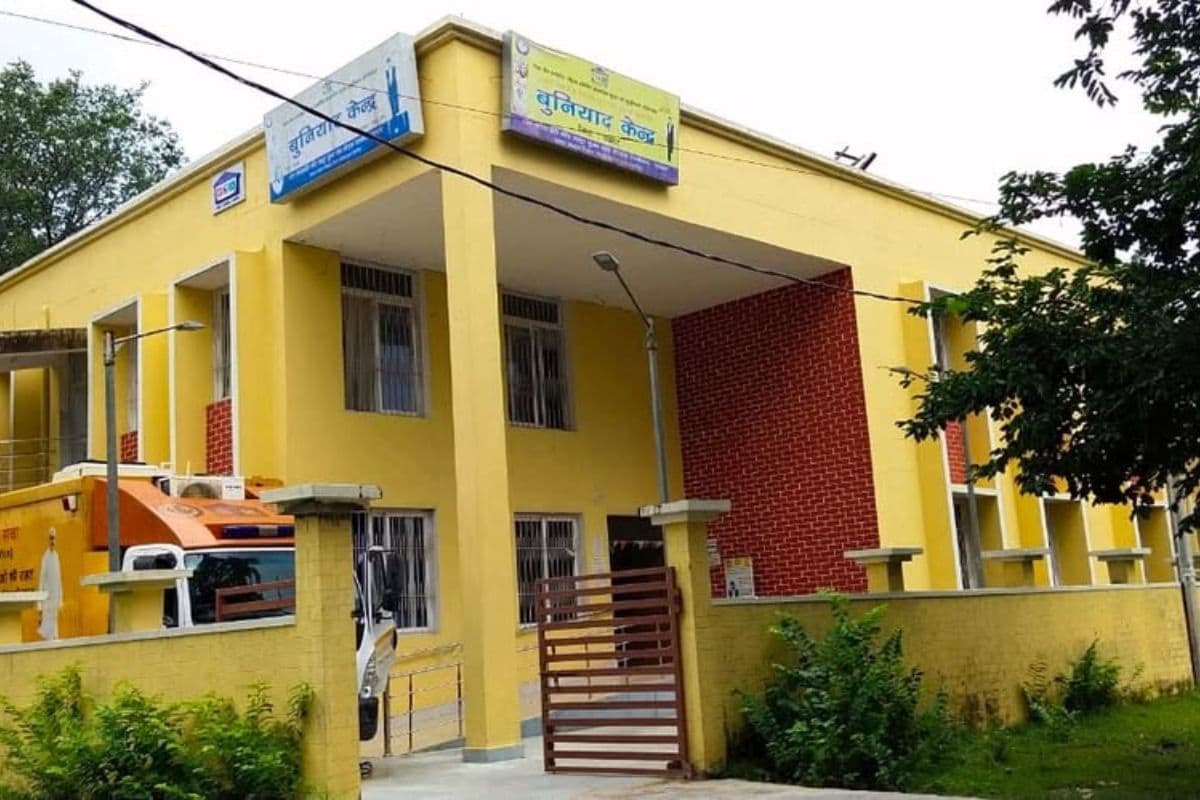 बुजुर्ग, विधवा और दिव्यांगों के लिए सहारा बन रहा है बिहार सरकार का बुनियाद केंद्र 