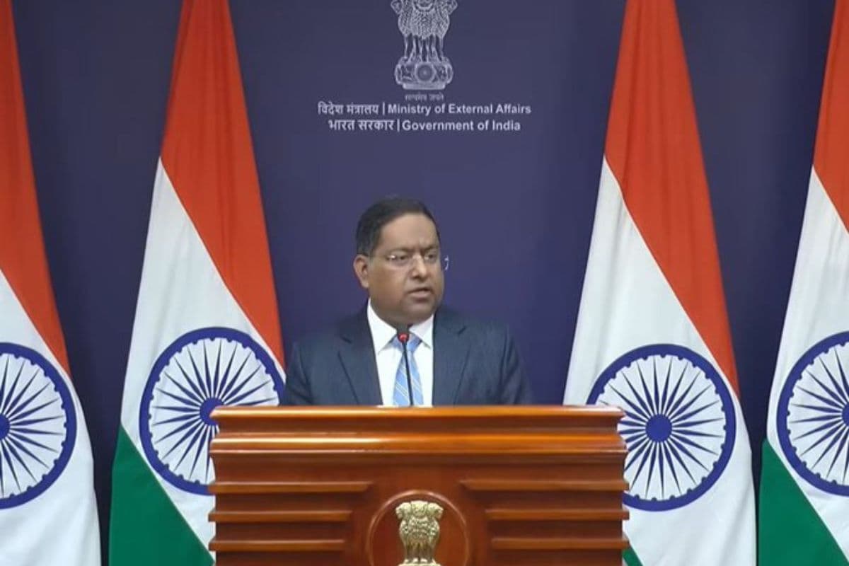 MEA on Bangladesh: भारत ने बांग्लादेशी मीडिया की खबरों को बताया बेबुनियाद, बाड़ तोड़ने के आरोप को किया खारिज
