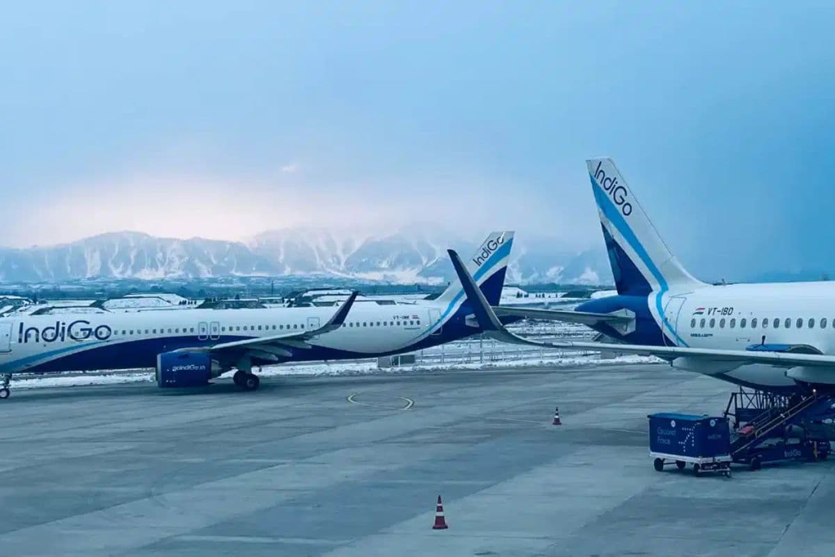 Patna Airport: कोहरे की वजह से इंडिगो की 10 फ्लाइट रद्द, 33 फ्लाइट देर से आयी-गयीं