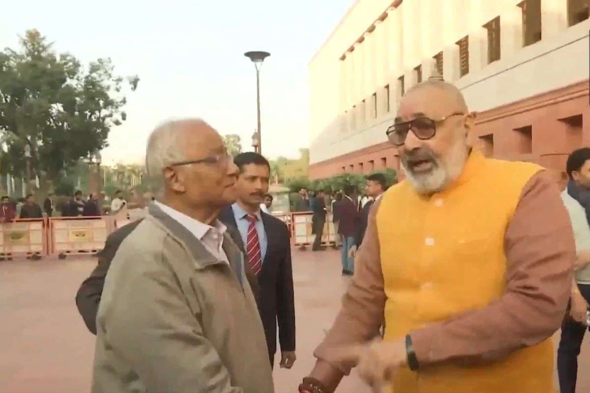 E Cigarette Controversy Video: अध्यक्ष ने बचा ली इज्जत, नहीं तो कई हो जाते बेनकाब; ई-सिगरेट विवाद पर बोले गिरिराज सिंह