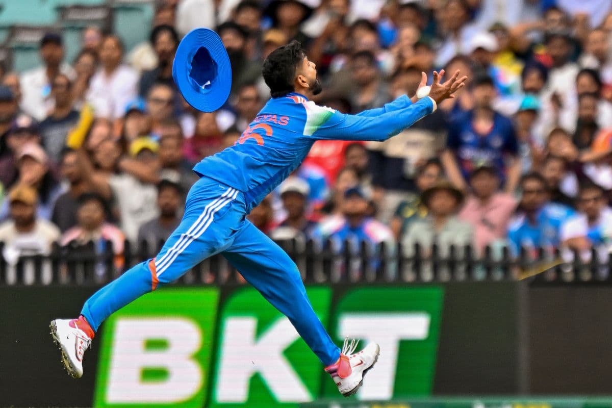 'सरपंच' साहब कमबैक के लिए तैयार, जिम में हेवी वेट उठाते दिखे श्रेयस अय्यर; तस्वीरें Viral